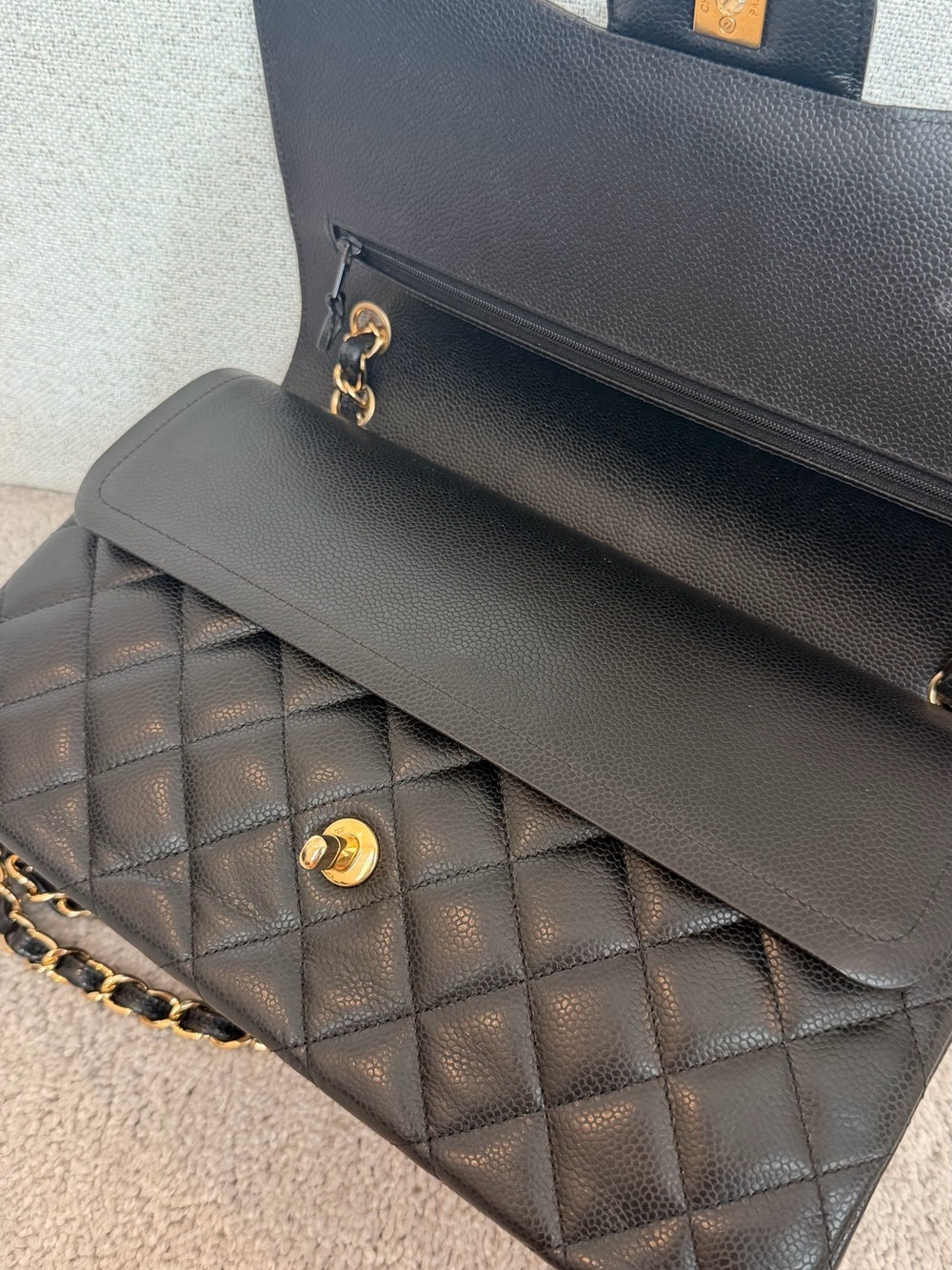 CHANEL Black Quilted Shoulder Bag with Gold Hardware - Picture 6 of 9